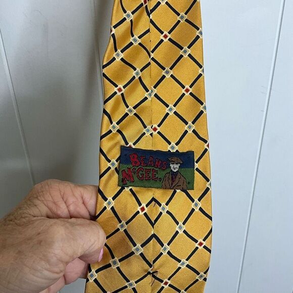 Vintage Beans McGee Yellow 100% Silk Men’s Neck Tie - Picture 7 of 8